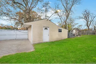 626 Winthrop Drive, Uniondale, NY 11553 - Photo 5