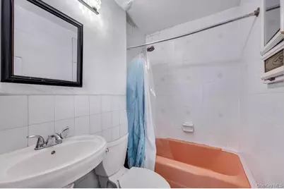 626 Winthrop Drive, Uniondale, NY 11553 - Photo 21