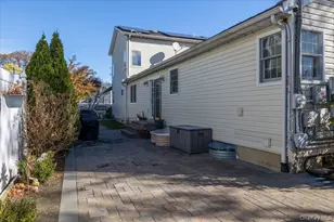 194 Newark St, Lindenhurst, NY 11757 - Photo 35