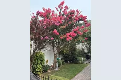 194 Newark Street, Lindenhurst, NY 11757 - Photo 39