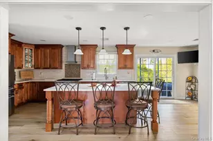 194 Newark St, Lindenhurst, NY 11757 - Photo 17