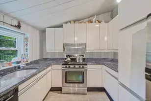 427 Park Ave, Huntington, NY 11743 - Photo 11