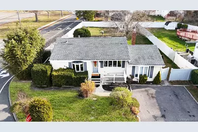 277 Horseblock Road, Farmingville, NY 11738 - Photo 27