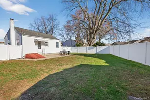 6 Glenda Dr, West Babylon, NY 11704 - Photo 9