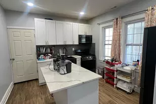 91-18 173rd St, Jamaica, NY 11432 - Photo 3