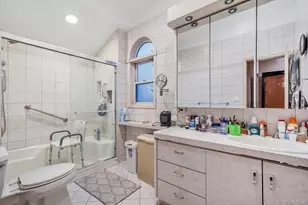 83-47 Abingdon Rd, Kew Gardens, NY 11415 - Photo 11