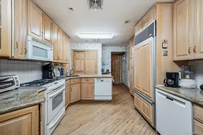 83-47 Abingdon Road, Kew Gardens, NY 11415 - Photo 7