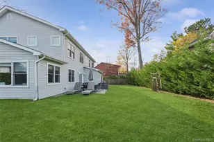 1560 Pebble Ln, Hewlett, NY 11557 - Photo 21