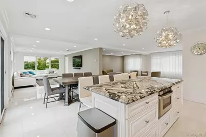 1560 Pebble Lane, Hewlett, NY 11557 - Photo 13