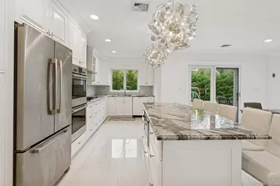 1560 Pebble Lane, Hewlett, NY 11557 - Photo 11