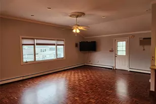 3418 Oceanside Rd, Oceanside, NY 11572 - Photo 9