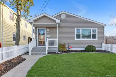 31 Piave Terrace, Lindenhurst, NY 11757 - Photo 1
