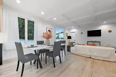 267 Sprucewood Drive, Levittown, NY 11756 - Photo 13