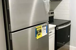 130 Colonial Pkwy, Yonkers, NY 10710 - Photo 3