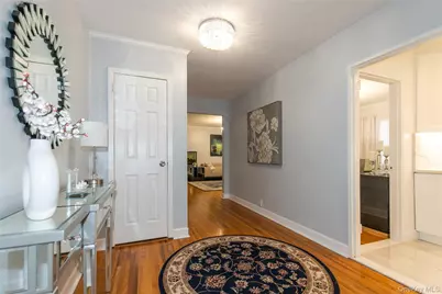 6-8 Wooleys Lane #B-34, Great Neck, NY 11023 - Photo 3