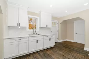 123 4th Ave, Huntington, NY 11746 - Photo 3