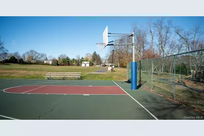 614 Woodland Hills Road, White Plains, NY 10603 - Photo 21