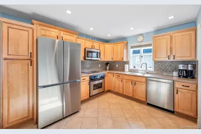 44 Derby Avenue, Greenlawn, NY 11740 - Photo 7