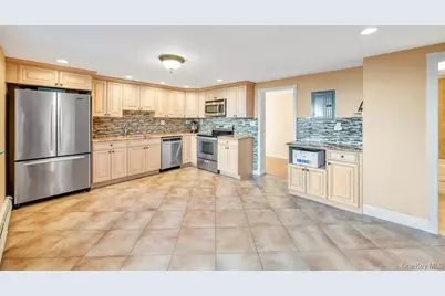 44 Derby Avenue, Greenlawn, NY 11740 - Photo 17