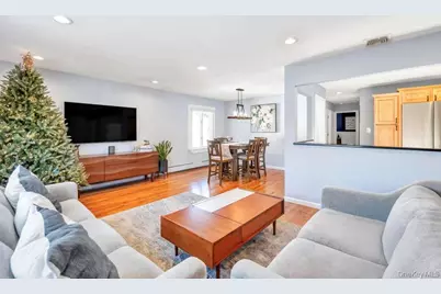 44 Derby Avenue, Greenlawn, NY 11740 - Photo 3