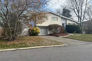 259 W 24th St, Deer Park, NY 11729 - Photo 3