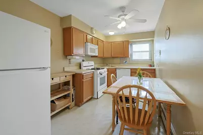 205 Sneden Place W #205, Spring Valley, NY 10977 - Photo 9