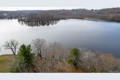 304 Round Lake Terrace, Monroe, NY 10950 - Photo 9