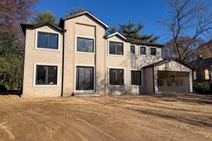 97 Parkway Dr, Roslyn Heights, NY 11577 - Photo 3