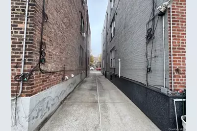 3080 37th Street, Astoria, NY 11103 - Photo 5