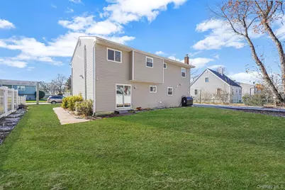 445 45th Street, Copiague, NY 11726 - Photo 37