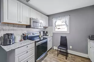 445 45th St, Copiague, NY 11726 - Photo 35