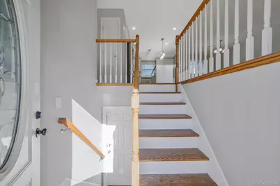 445 45th Street, Copiague, NY 11726 - Photo 23