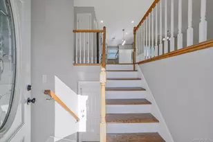 445 45th St, Copiague, NY 11726 - Photo 23