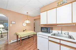 4 Florida Ave, Copiague, NY 11726 - Photo 11