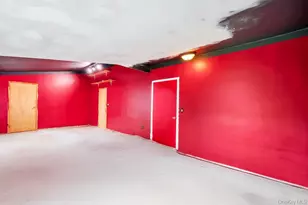 143 Blacksmith Rd E, Levittown, NY 11756 - Photo 9