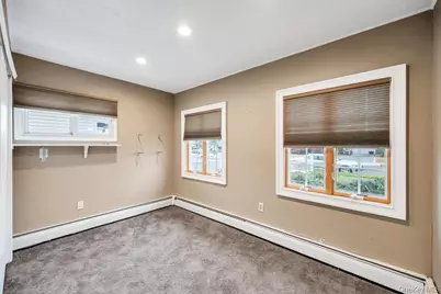 143 Blacksmith Road E, Levittown, NY 11756 - Photo 13