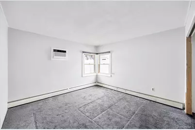 143 Blacksmith Road E, Levittown, NY 11756 - Photo 5