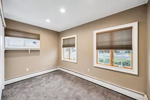 143 Blacksmith Rd E, Levittown, NY 11756 - Photo 3