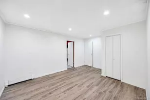 143 Blacksmith Rd E, Levittown, NY 11756 - Photo 7