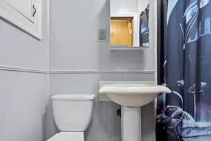 77-20 79th St, Glendale, NY 11385 - Photo 17