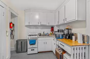 63 Grant Ave, White Plains, NY 10603 - Photo 7