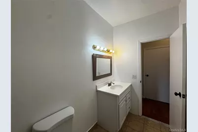 8 Whitman Court, Middletown, NY 10941 - Photo 15