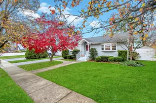 24 W Oak St, Farmingdale, NY 11735 - Photo 3