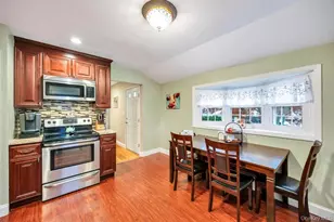 24 W Oak St, Farmingdale, NY 11735 - Photo 11