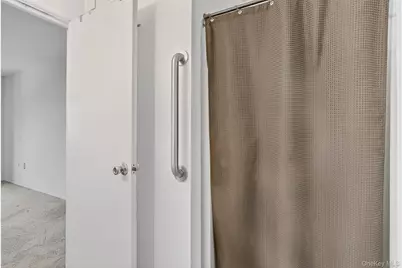 8 Knightsbridge #A, Poughkeepsie, NY 12603 - Photo 17