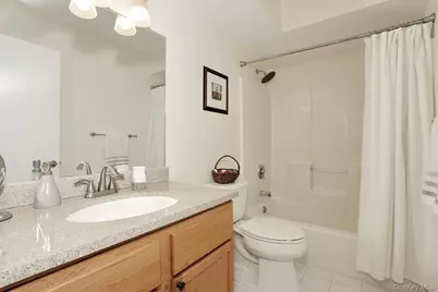 262 E Crooked Hill Road, Pearl River, NY 10965 - Photo 17