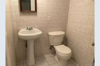 133 Wellington Street, Hempstead, NY 11550 - Photo 17