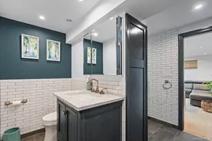 158 Old Courthouse Rd, Manhasset Hills, NY 11040 - Photo 37