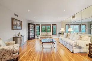 158 Old Courthouse Rd, Manhasset Hills, NY 11040 - Photo 7