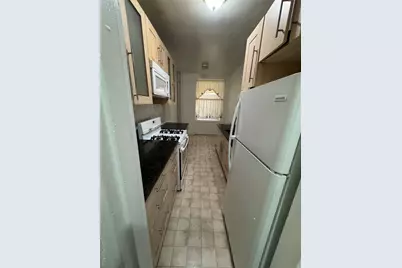 2081 Cruger Avenue Cruger #1K, Bronx, NY 10462 - Photo 11